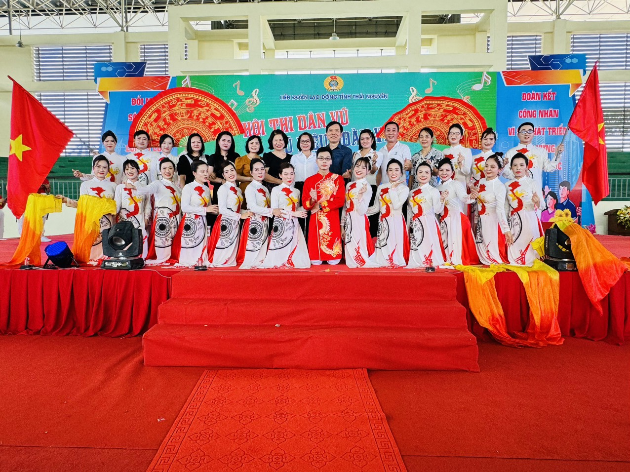 Chào mừng tháng Công nhân và Tháng hành động về an toàn, vệ sinh lao động năm 2024.